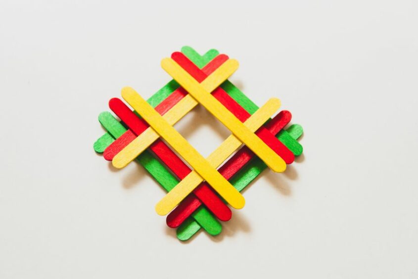 DIY Montessori Toys (25+ Creative Stuff You Can Do At Home)